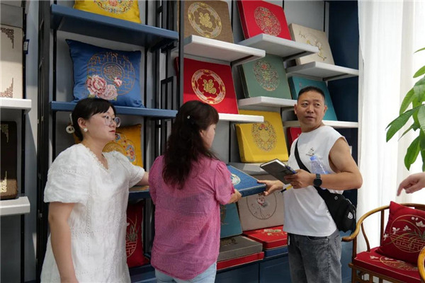 kaiyun：2024中国·小堡第七届布艺展览会隆重举行(图8)