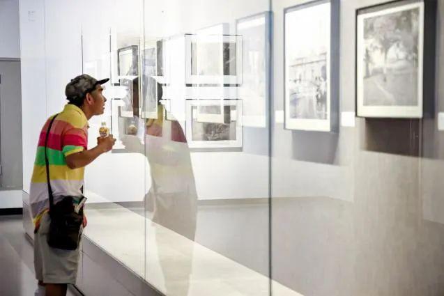 文化和旅游部2024年全国美术馆馆藏精品展出季入选项目｜时空追遗——致敬黄笃初百年影像展在湖州举办