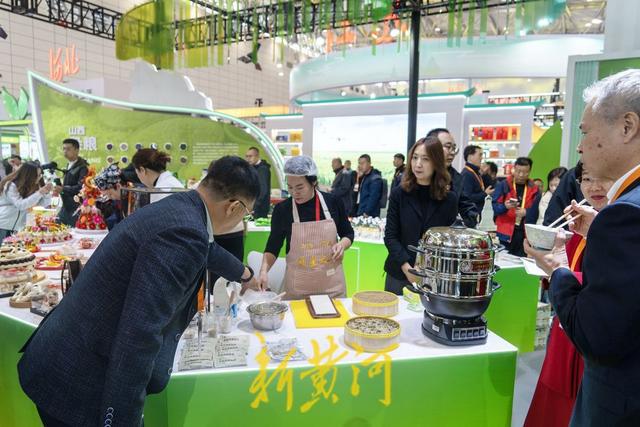 泉水人家品牌组团亮相！2024年全国粮油和大豆产业博览会在济开幕(图3)