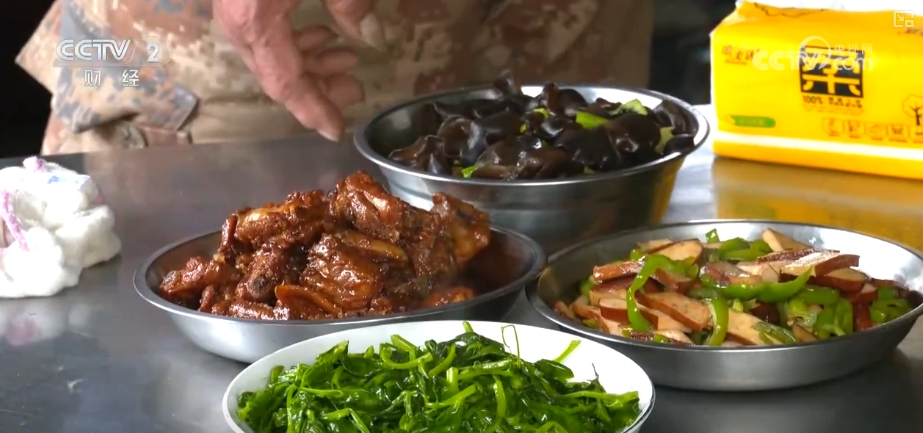 kaiyun入口：好“蜂”景蜜香飘海外！蜂产品外贸版图扩大出口强劲(图2)