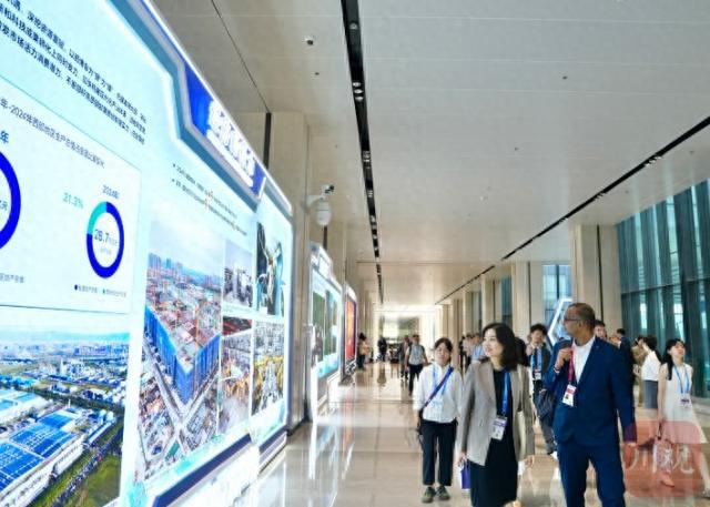 kaiyun入口：这个成果展见证了西博会拔节生长与西部沧桑巨变(图1)