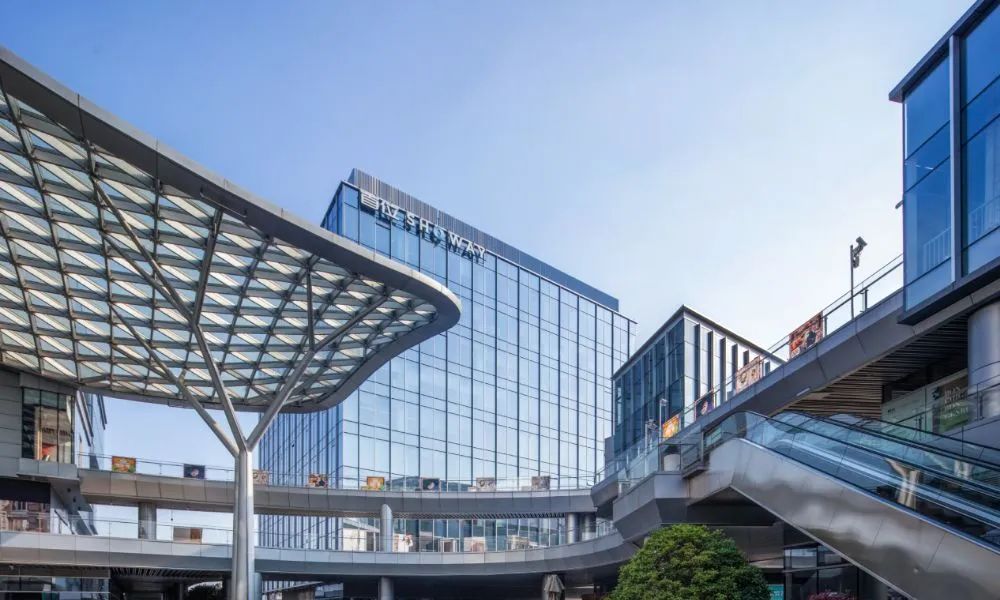 kaiyun入口：国家会展中心+轨交枢纽+「首」字经济首位中心定义中国会展枢纽商业(图5)