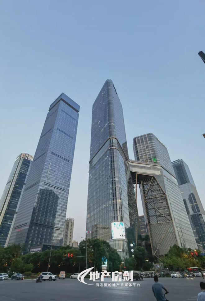 kaiyun入口：绿地笔克会展中心地块规划公示！超高层规划生变！(图7)