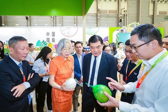 广西亮相2025中国国际水果展(图1)
