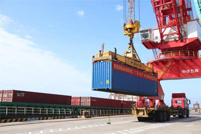 市委书记温湛滨发表署名文章：在新时代经济特区建设中书写中国式现代化汕头答卷(图9)