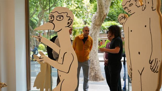 kaiyun：南昌路让青年艺术可以沿街偶遇(图2)