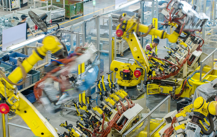 思想之光照亮奋进之路——以习近平同志为核心的党中央引领中国经济社会高质量发展迈向新境界(图3)