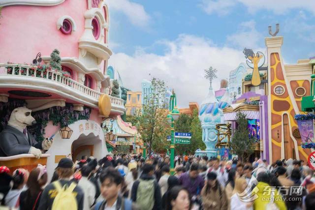 上海迪士尼2024年客流量突破1470万人次蝉联国内榜首并领跑全球前十乐园增长率