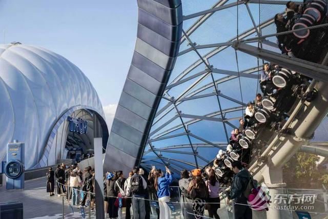 上海迪士尼2024年客流量突破1470万人次蝉联国内榜首并领跑全球前十乐园增长率(图3)