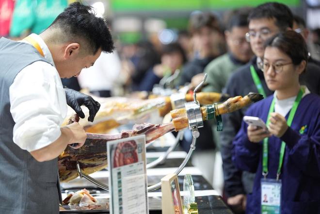 进博直击｜美食博览一场从全球农场到中国餐桌的舌尖旅行(图11)