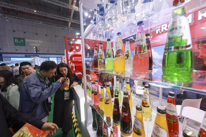 进博直击｜美食博览一场从全球农场到中国餐桌的舌尖旅行(图20)