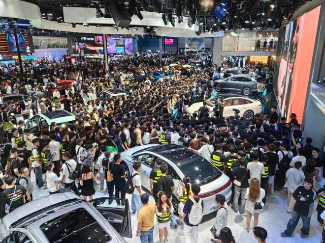 见证中国汽车产业“十四五”收官盛典——第二十三届广州国际汽车展览会即将盛大启幕(图1)