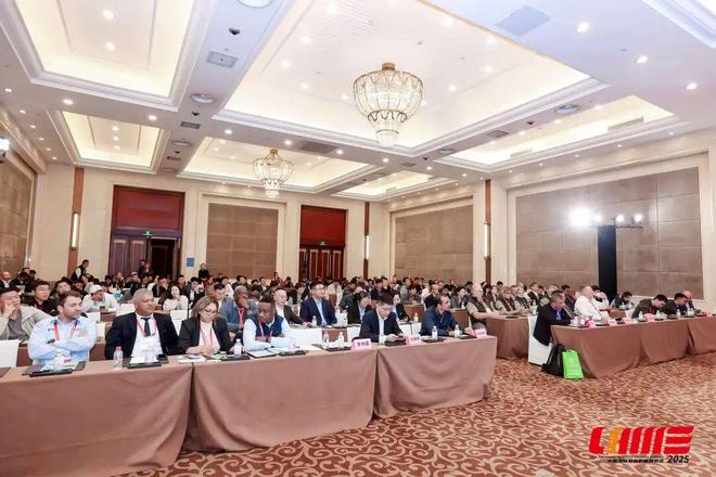 kaiyun网站：精准推介结硕果国际影响力持续彰显——2025中国国际农业机械展览会述评(图1)