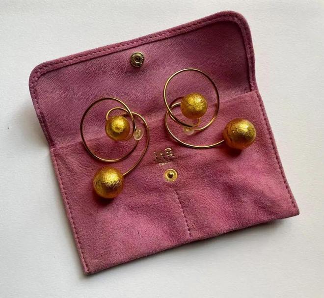 kaiyun：跟着藏家逛展览：矿石奇珍与她的百件珠宝(图15)