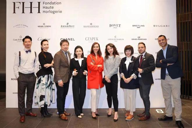 kaiyun：跟着藏家逛展览：矿石奇珍与她的百件珠宝(图24)