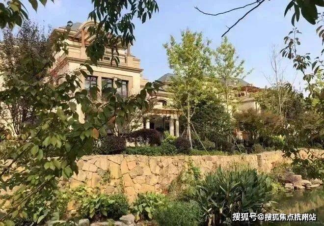 kaiyun：上海青浦虹桥融景售楼处首页网站-虹桥融景售楼处欢迎您楼盘评测最新价格户型配套(图2)