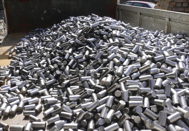 美国专家也看不懂！中国为何又把顶尖材料给干成“白菜价”了？(图12)