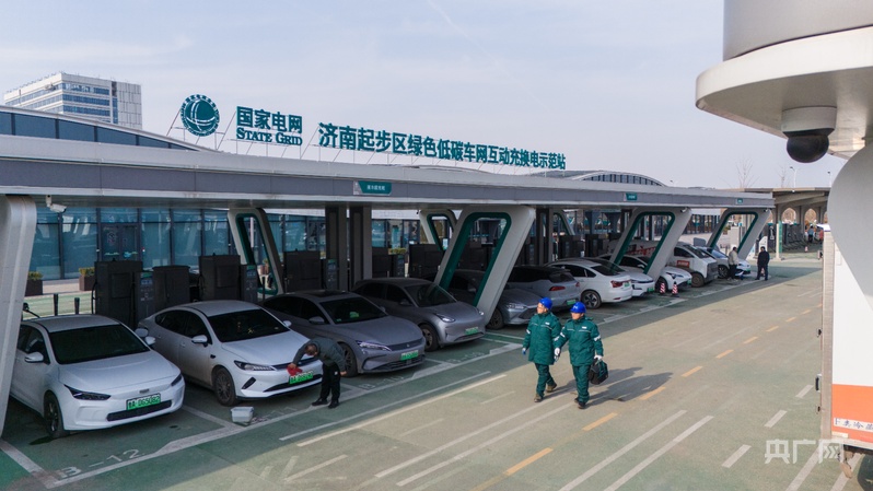 新春走基层丨示范站里暖意浓新春出行不“断电”(图2)