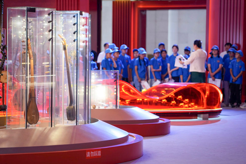 习近平总书记引领推进中华民族共同体建设(图3)